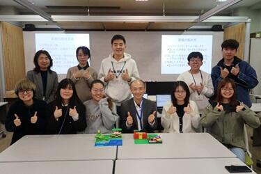 交流授業での記念写真(長春大学)