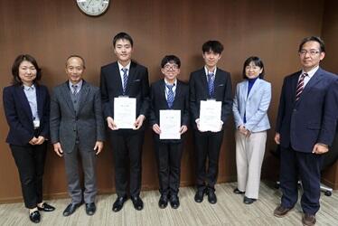 プログラム修了式の記念写真(長春大学)
