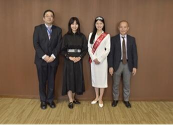 関係者での記念写真